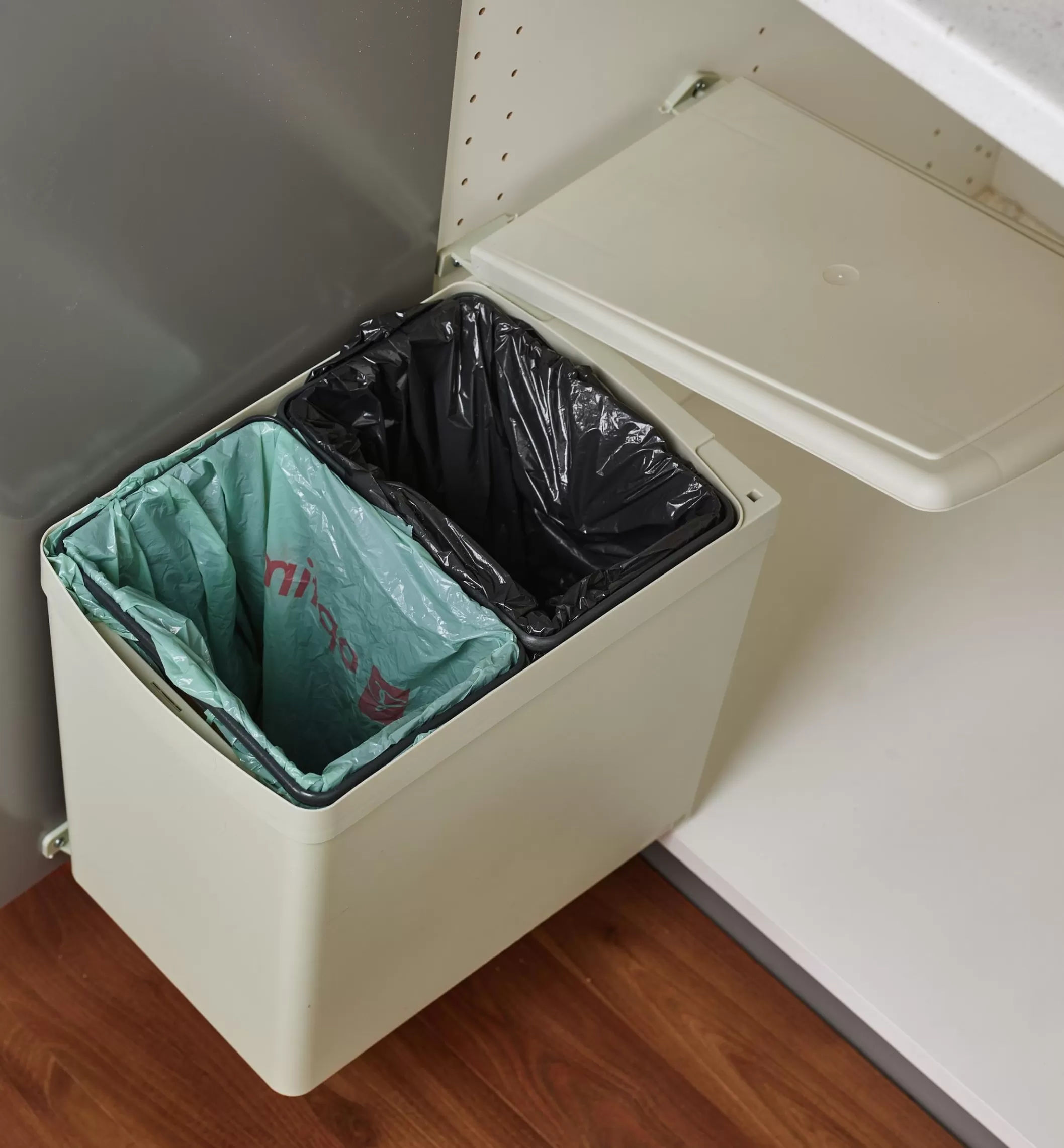 Hot Lee Valley 15 Litre Door-Mount Dual Waste Container