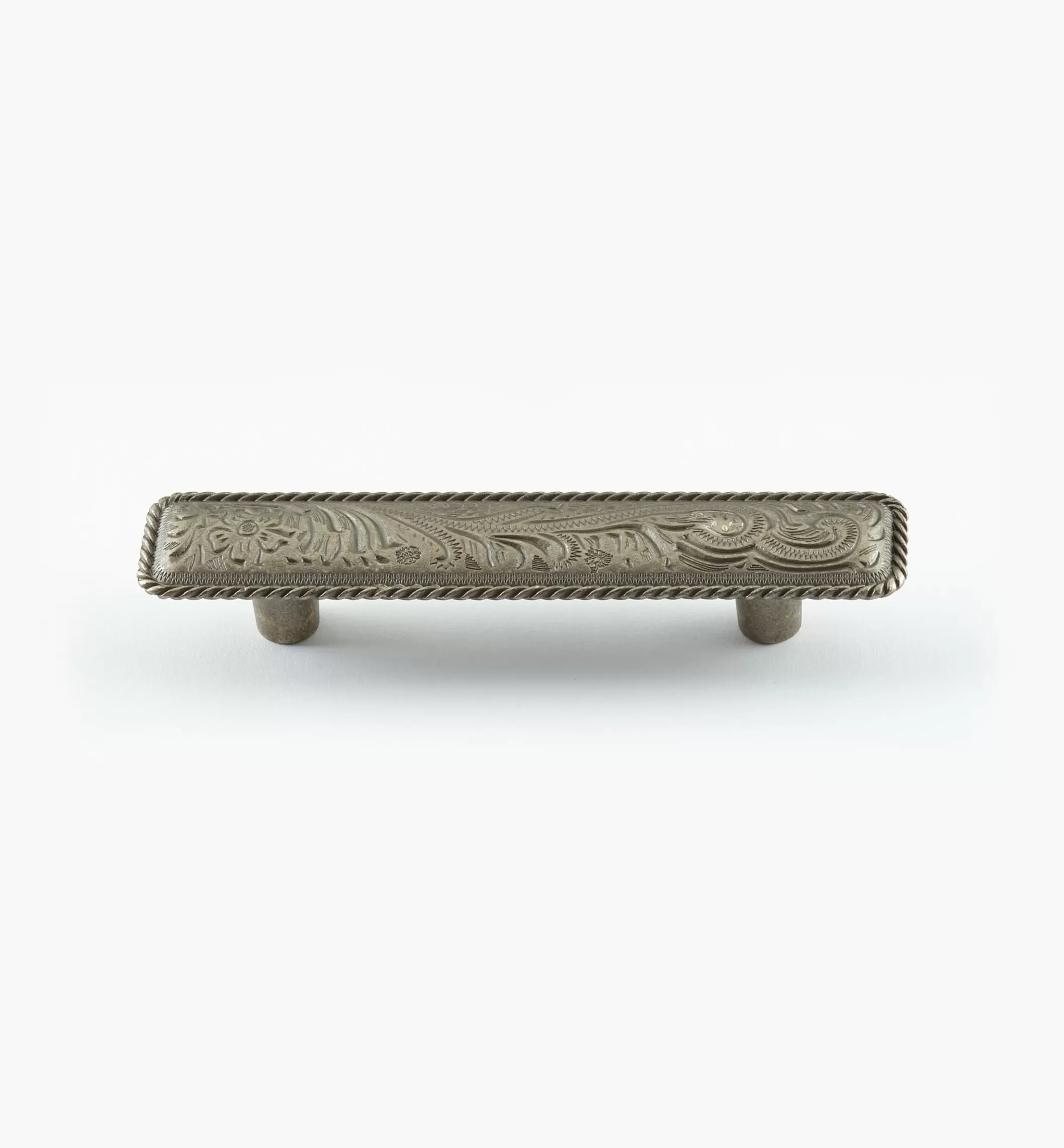 Store Lee Valley Acanthus Handles