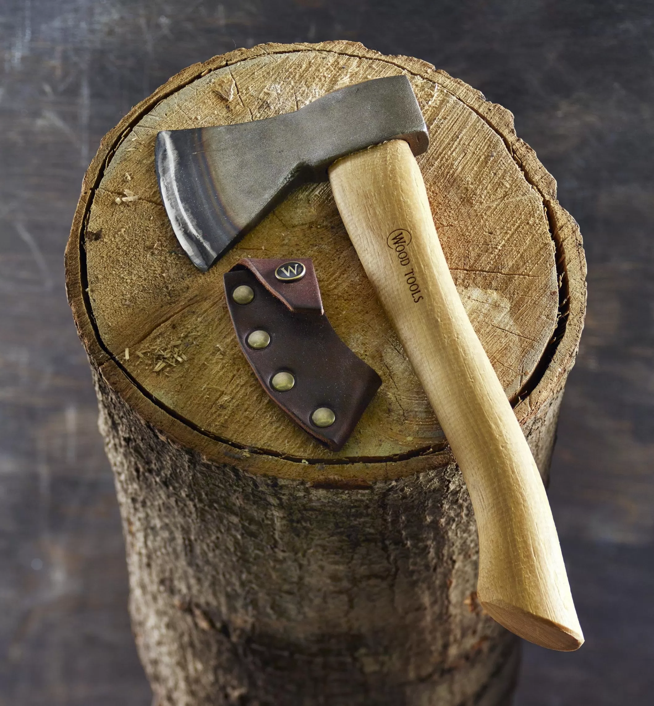 Store Lee Valley Carving Axe