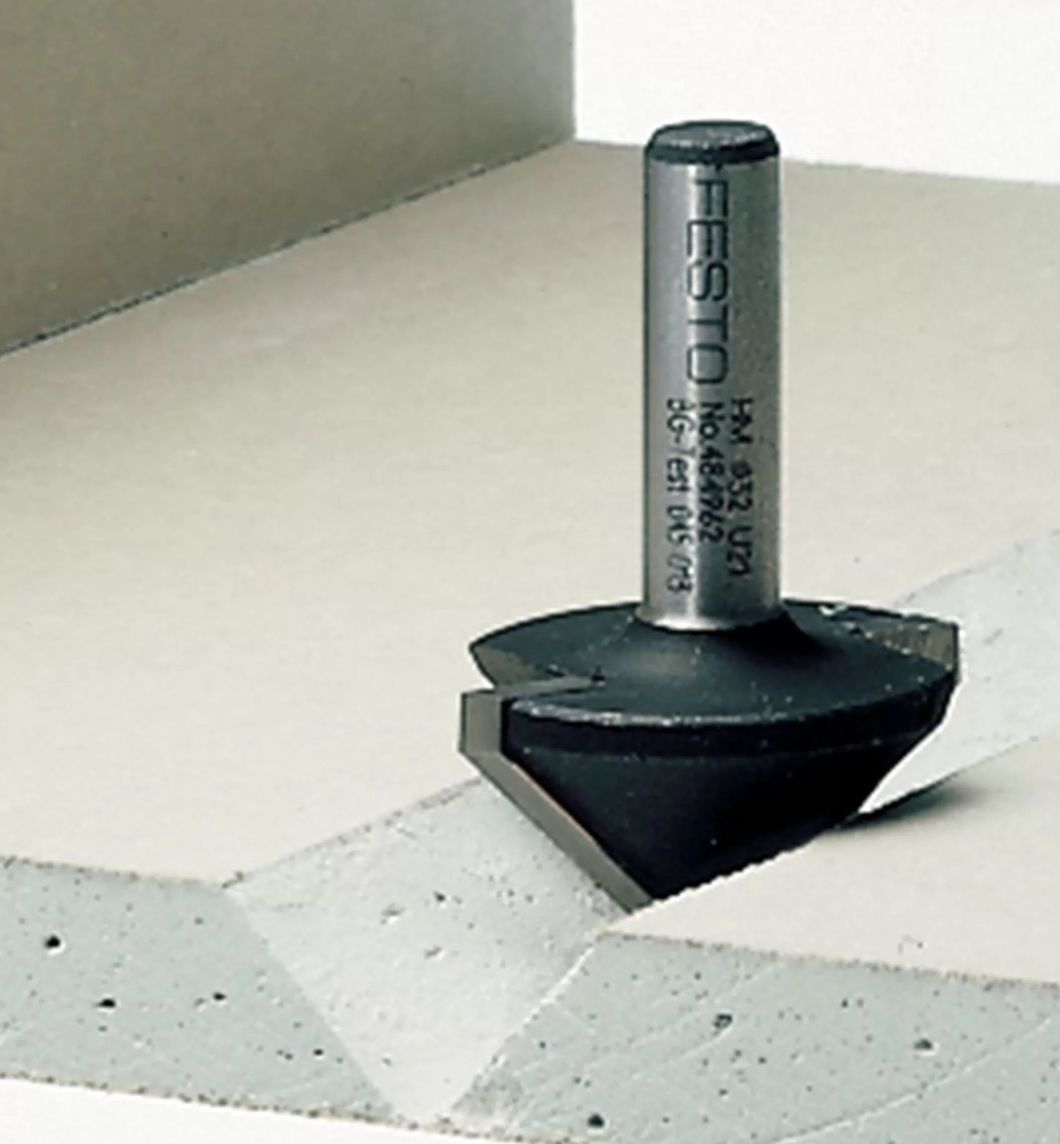 Discount Lee Valley Festool V-Groove Router Bit