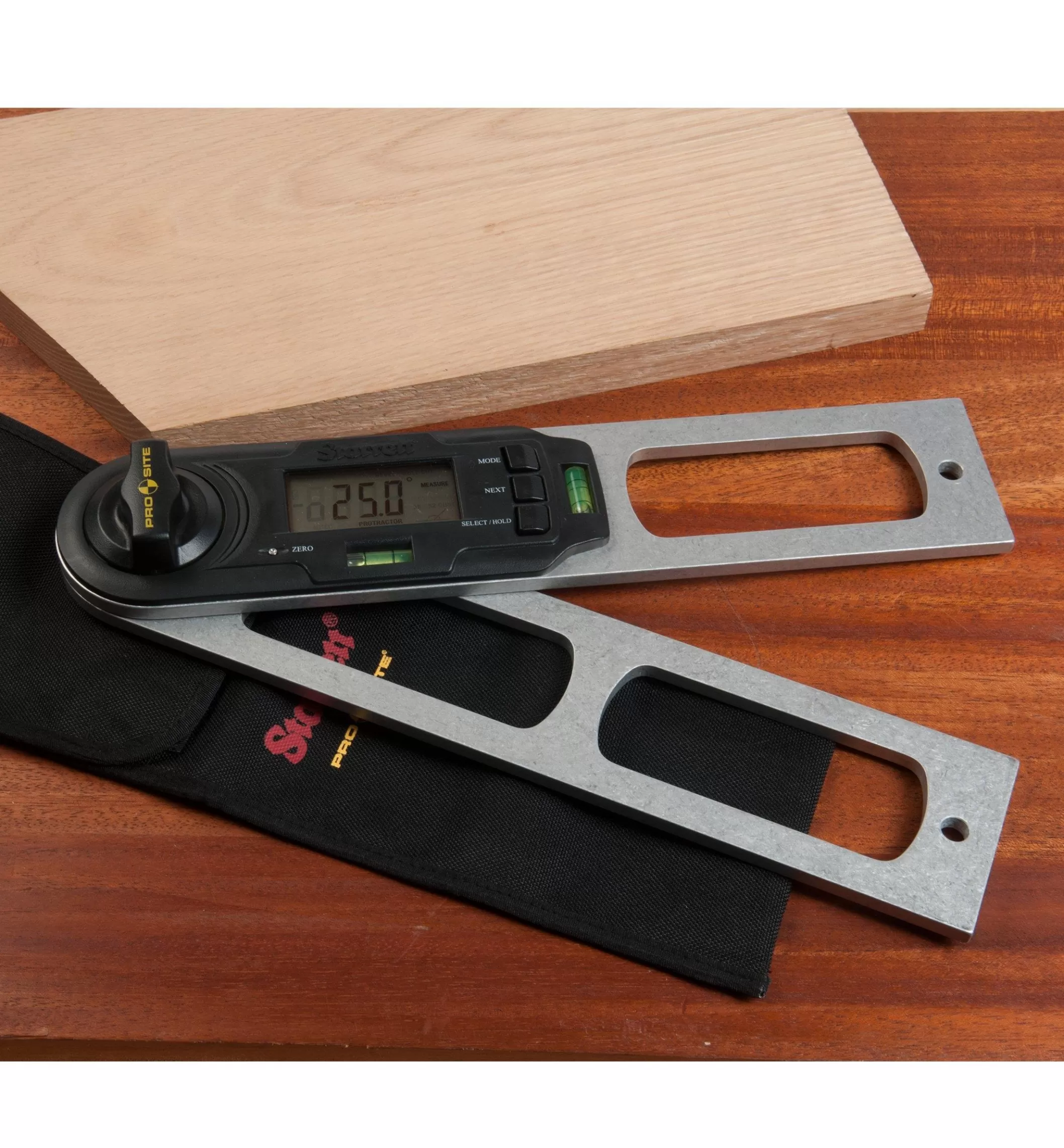 Shop Lee Valley Starrett Digital Protractor