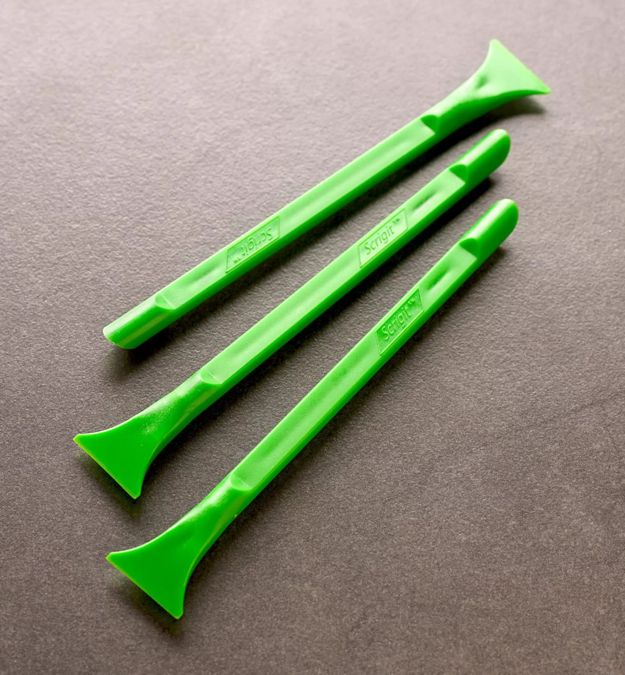 Shop Lee Valley Wide-Blade Scrigit Scraper