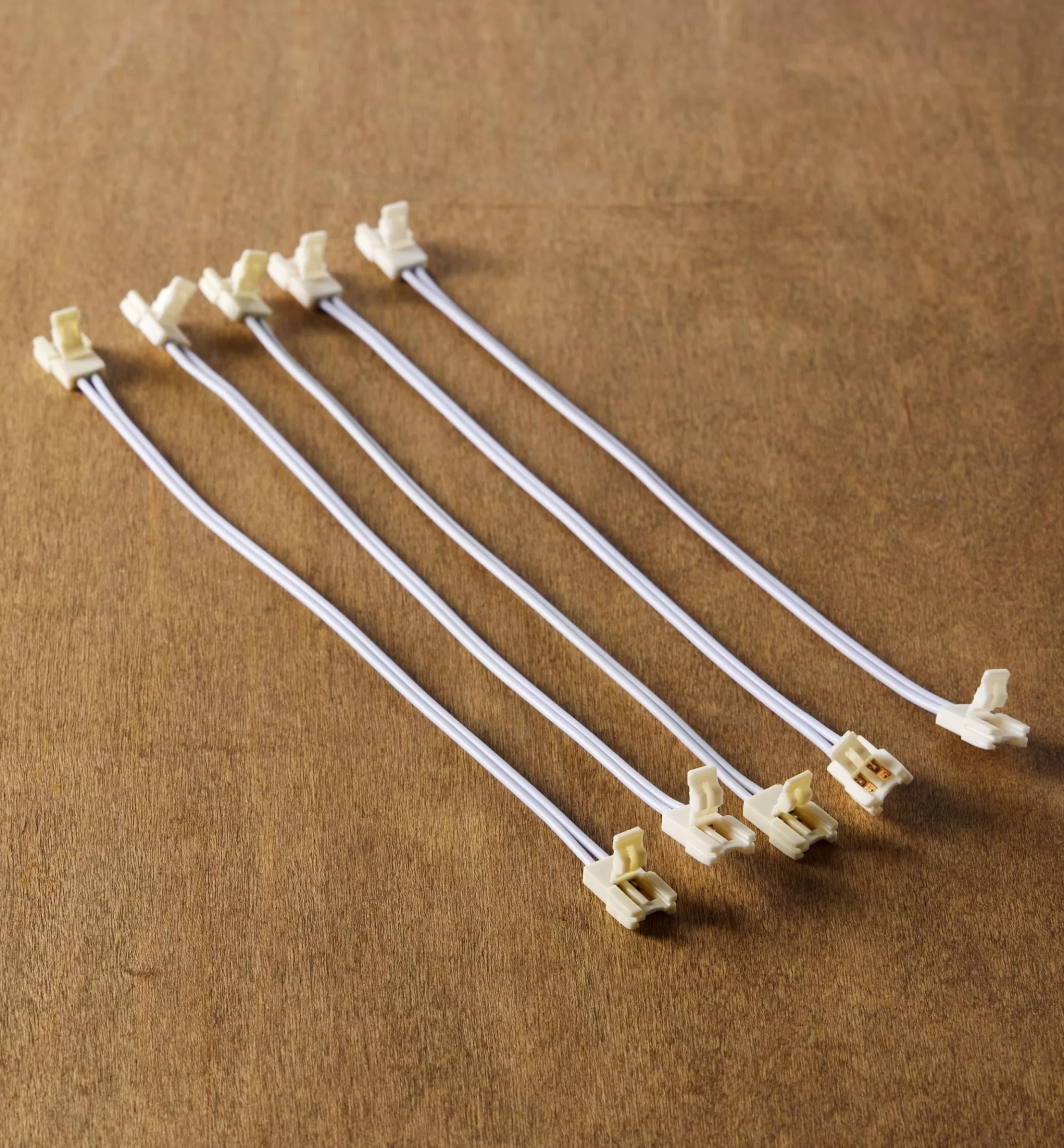 Fashion Lee Valley Wire-Lead Connectors For White LED Tape Lights (12V)